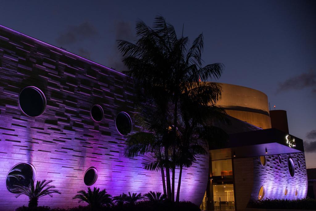Vogal Luxury Beach Hotel&SPA Natal Exterior foto The Queensland Museum at Night
