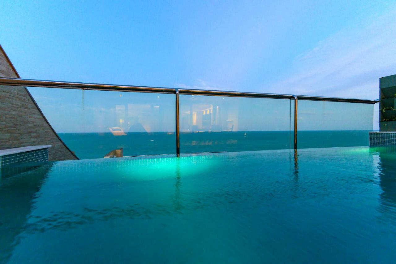 Vogal Luxury Beach Hotel&SPA Natal Exterior foto Infinity pool at the top of the hotel